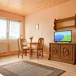 Сasa de vacaciones Prosportówek - - Dom Bliźniak Nad Jeziorem Z Dużym Ogrodem Powidz (Slupca)