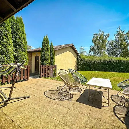 Дом отдыха Prosportowek - - Dom Blizniak Nad Jeziorem Z Duzym Ogrodem Повидз