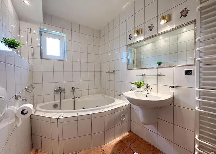 Prosportowek - - Dom Blizniak Nad Jeziorem Z Duzym Ogrodem * Powidz (Slupca)