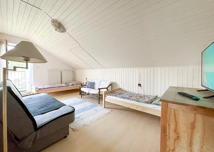 Hébergement de vacances Prosportowek - - Dom Blizniak Nad Jeziorem Z Duzym Ogrodem