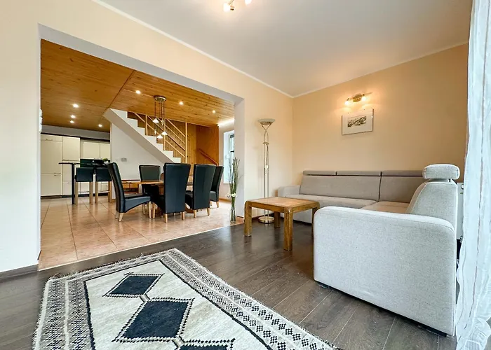 Hébergement de vacances Prosportowek - - Dom Blizniak Nad Jeziorem Z Duzym Ogrodem Powidz (Slupca)